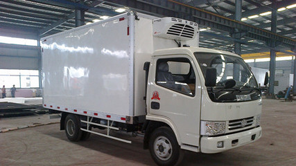 東風(fēng)小型冷藏車廠家1.5噸冷藏車價格分析